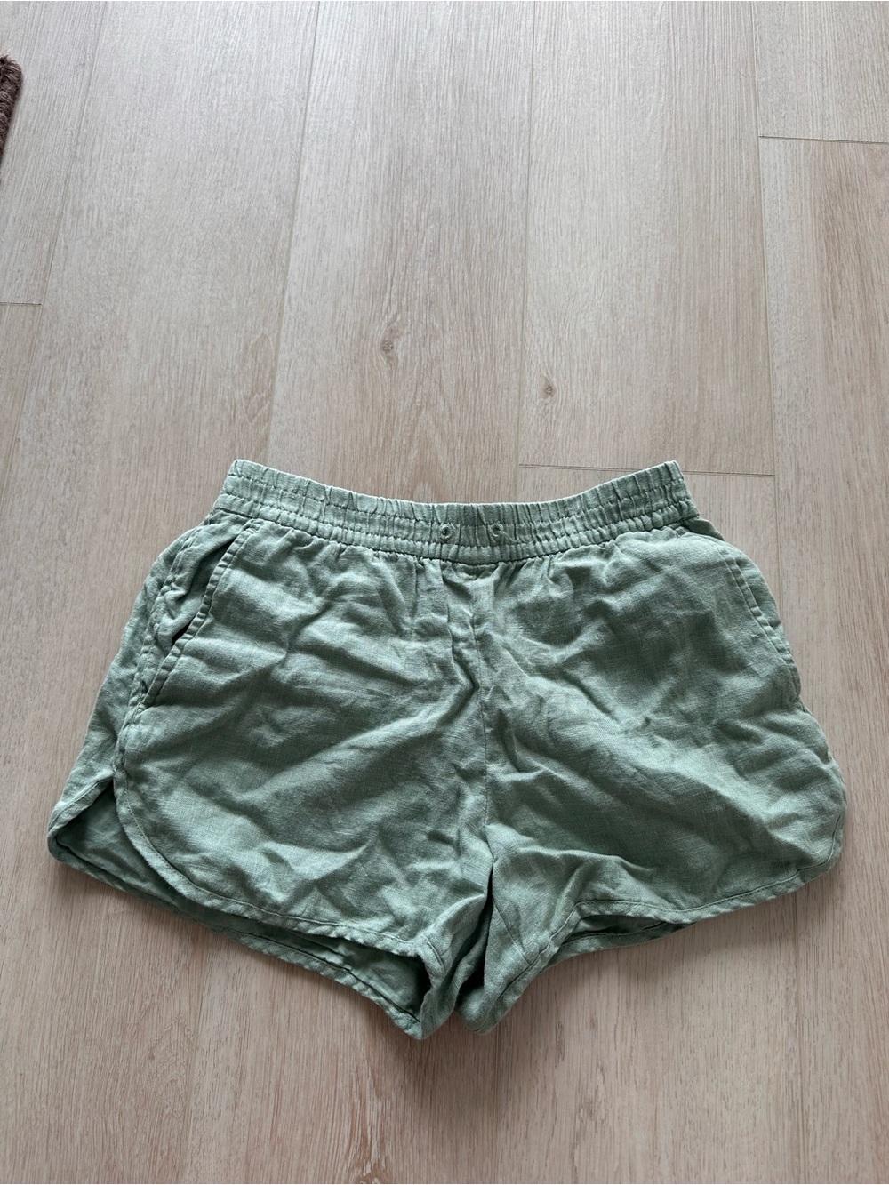 Club Monaco Sage Green Athletic Linen-Blend Shorts